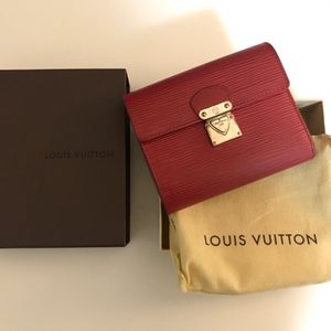 루이비통 LOUIS VIITTON 에삐 Epi 반지갑