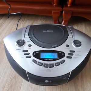 LG 카세트(CD, 카세트 테이프, 라디오 기능) 리모컨도 있어요