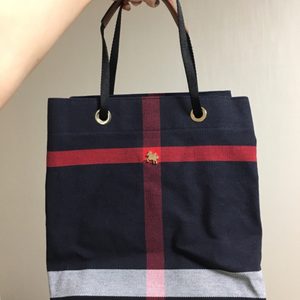 새상품 미사용 가벼운 체크가방
