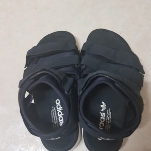 아디다스 샌들