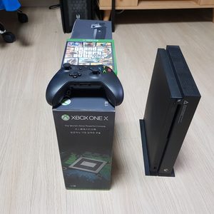 XBOX ONE X 1테라 팝니다 혹은 물건교환