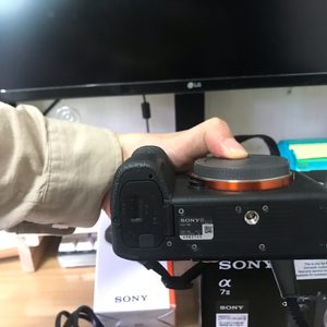 소니 a7m2 S급 바디 2870번들셋 각종 쓰던거 모두 드립니다!!