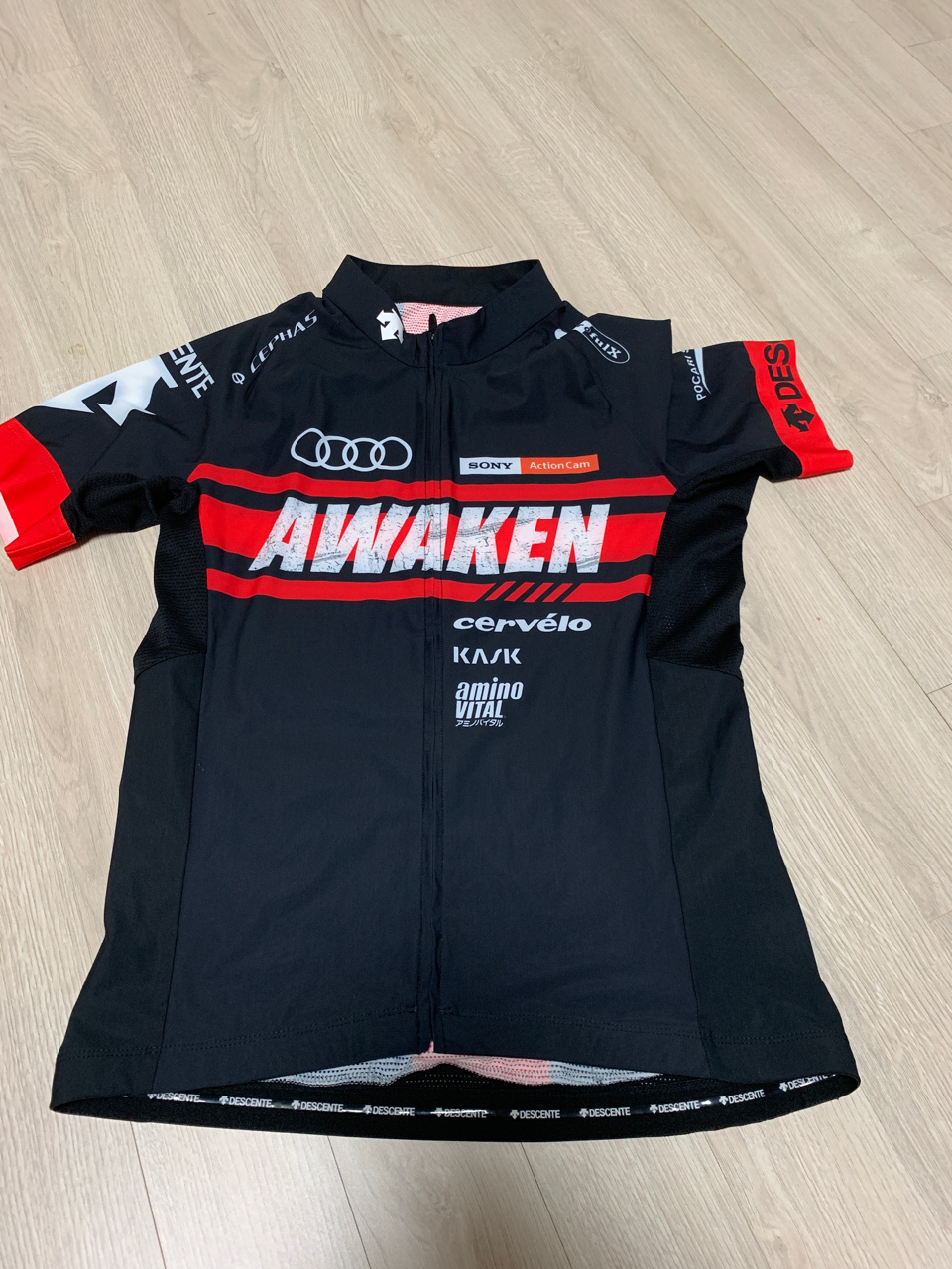 데상트 자전거 져지 데상트 자전거 져지