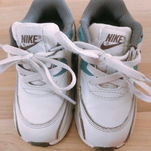 나이키 키즈 에어맥스 140