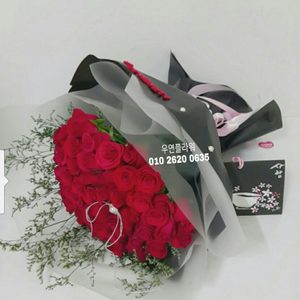 # 빨강장미100송이꽃다발#생일 기념일100송이플라워박스#축하서양난
