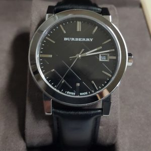 버버리 BU9009 남성 가죽 시계 중고