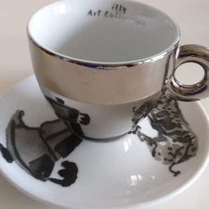 illy 일리 카푸치노 잔