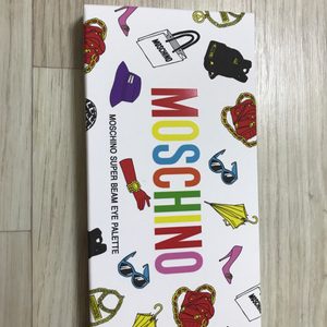 모스키노 아이팔레트 새상품