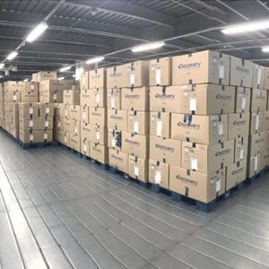 주)유유엠에서 F/F시즌아웃 창고,재고정리 디스커버리레쉬가드 무료나눔합니다