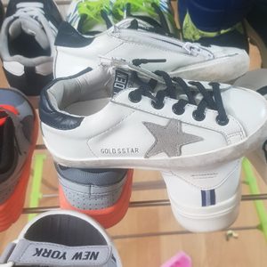 운동화 장화 신발 운동화