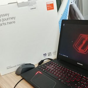 삼성 오디세이 게이밍노트북 NT800G5M (로지텍 게이밍 마우스도 드려요)