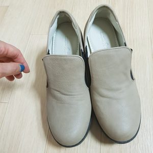 여성푹신단화구두 225
