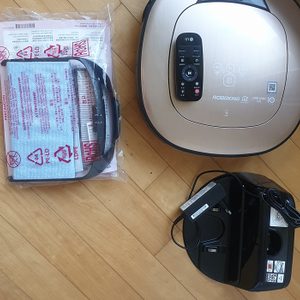 LG로봇청소기 R76(메탈릭골드) 팝니다(1번씀)