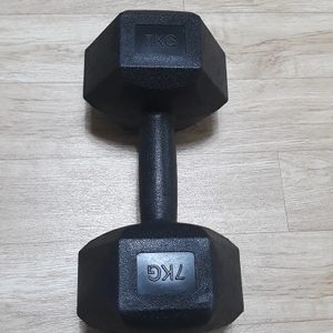 7kg 아령 한개