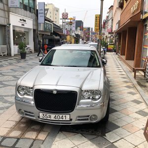 300c 400팝니다 600주고 샀어요