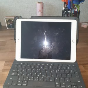 아이패드 에어2 64기가 키보드포함