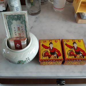 그옛날 아리랑성냥( 골동품) 미사용품 두통을 가격을 조정하여 15,000원에 판매합니다ㆍ(솔골동품은별도)