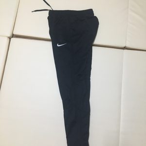 나이키 테크니컬팬츠