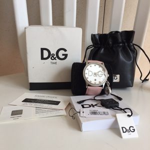 돌체앤가바나 D&G 가죽 손목시계 / 여자시계