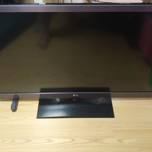 LG 47인치 스마트 TV 팝니다