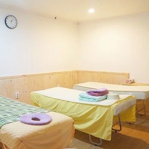 손님이 너무 많아서요 경락 타이 스포츠 마사지사 및 피부관리 직원구함
