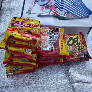 라면(진라면 8개 + 김치라면 5개 + 열라면 2개) 총 15개 팝니다