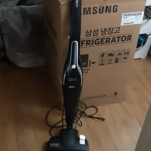 청소기는7~8만정도인가주고샀어요 사용은10회이하인것같아요 마음에안들어서가져가세요 빈손하시면안됩니다ㅎ