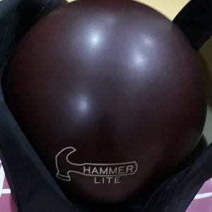지공되지 않은 햄머 버건디햄머 볼링볼과 햄머 볼링가방