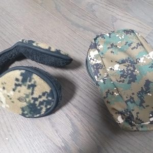 군용 귀마개와 군용포켓