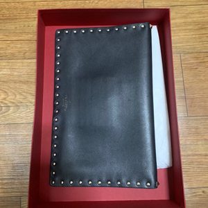 발렌티노 클러치백 (클러치가방/ 명품가방 / 발렌티노 / 클러치 / 검은가방 /구매이력 / 정품)☆가격내림