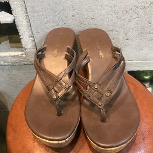 오닐정품 굽쪼리 여성통굽여름쪼리 통굽구두 새제품25cm240-245정도