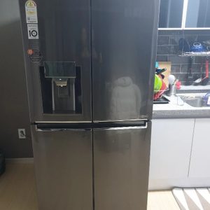 18년식 LG디오스 인버터 냉장고 싸게 팝니다.