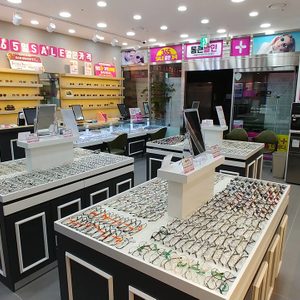 안경 반값도 비싸다!!! 끝장가격의 안경,콘텍트렌즈 으뜸플러스안경 송파점