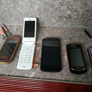 폴더폰 ,핸드폰 등등 옛날핸드폰