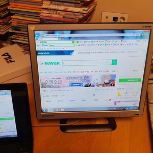 주연테크 19인치 lcd tv 모니터 jt190tdb 팝니다 (15,000원) (+서비스 19인치 모니터)