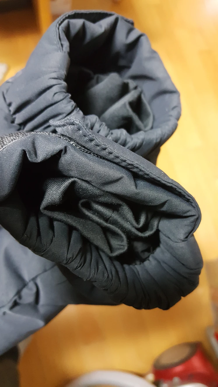 롱패딩 입고 자전거