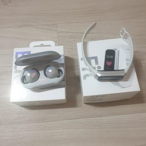갤럭시 버즈 실버 갤럭시핏 판매합니다