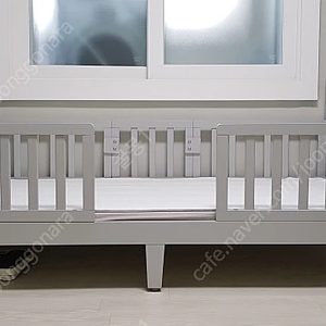 (가격 수정) 쁘띠라뺑 꼬모 토들러 침대 팔아요.
