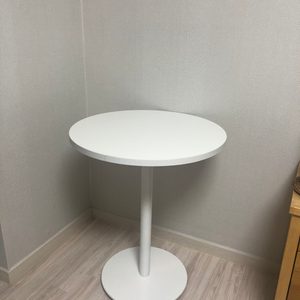 원형테이블, 원형 원룸 1인용 2인용 식탁 카페 가구 용품 간이 커피숍 홈카페 다용도 티 테이블 : 커먼 테이블