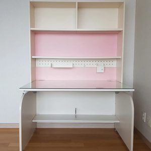 (A급) 일룸 링고 핑크 책상세트(책상+책꽃이+악세사리+책상유리) 일괄 19만