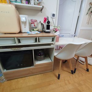 리바트 토파즈 아일랜드 식탁 / 광파오븐장 / 밥솥장 /한샘 베리 라이트 아일랜드 식탁 과 비교