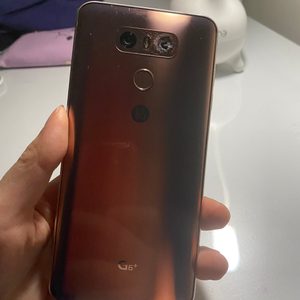 LG G6 plus / G6+ 128GB 카메라 한 쪽 유리 파손 고쳐쓰실 분