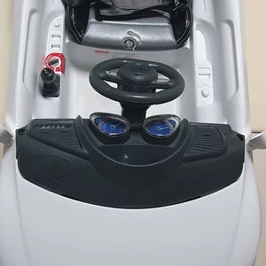 아우디 R8 스파이더 유아전동차 (Audi R8 Spyder) 팝니다. (전동자동차/전동카)
