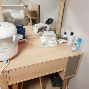 두닷 비에니 화장대(두닷 의자 포함)
