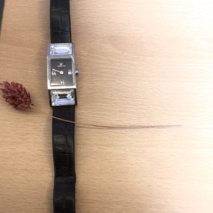 스와로브스키 swarovski 진품시계 보석시계 정품시계 명품시계 하나 백만원대이상 시계
