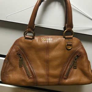 프라다 가방 토드백 토트백 숄더백 핸드백 가죽가방 명품 미들백