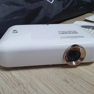 LG PH550 엘지 빔프로젝터+삼각대+빔프로젝터
