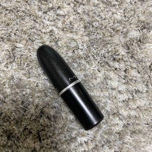 맥 릴렌틀리슬리레드 아이유 립스틱