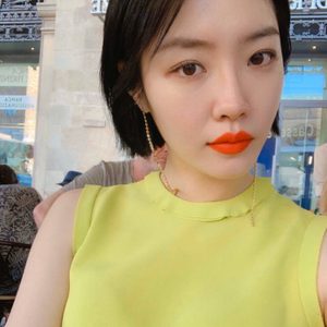 ❤️새상품❤️미개봉❤️ 모레아스 김새롬립스틱 립스틱 오렌지 오렌지립스틱 모란지 맥립스틱 립글로즈 주황