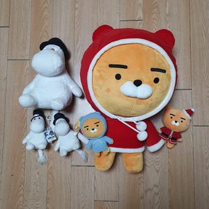 산타라이언 60cm+후드라이언+산타라이언 미니+무민set